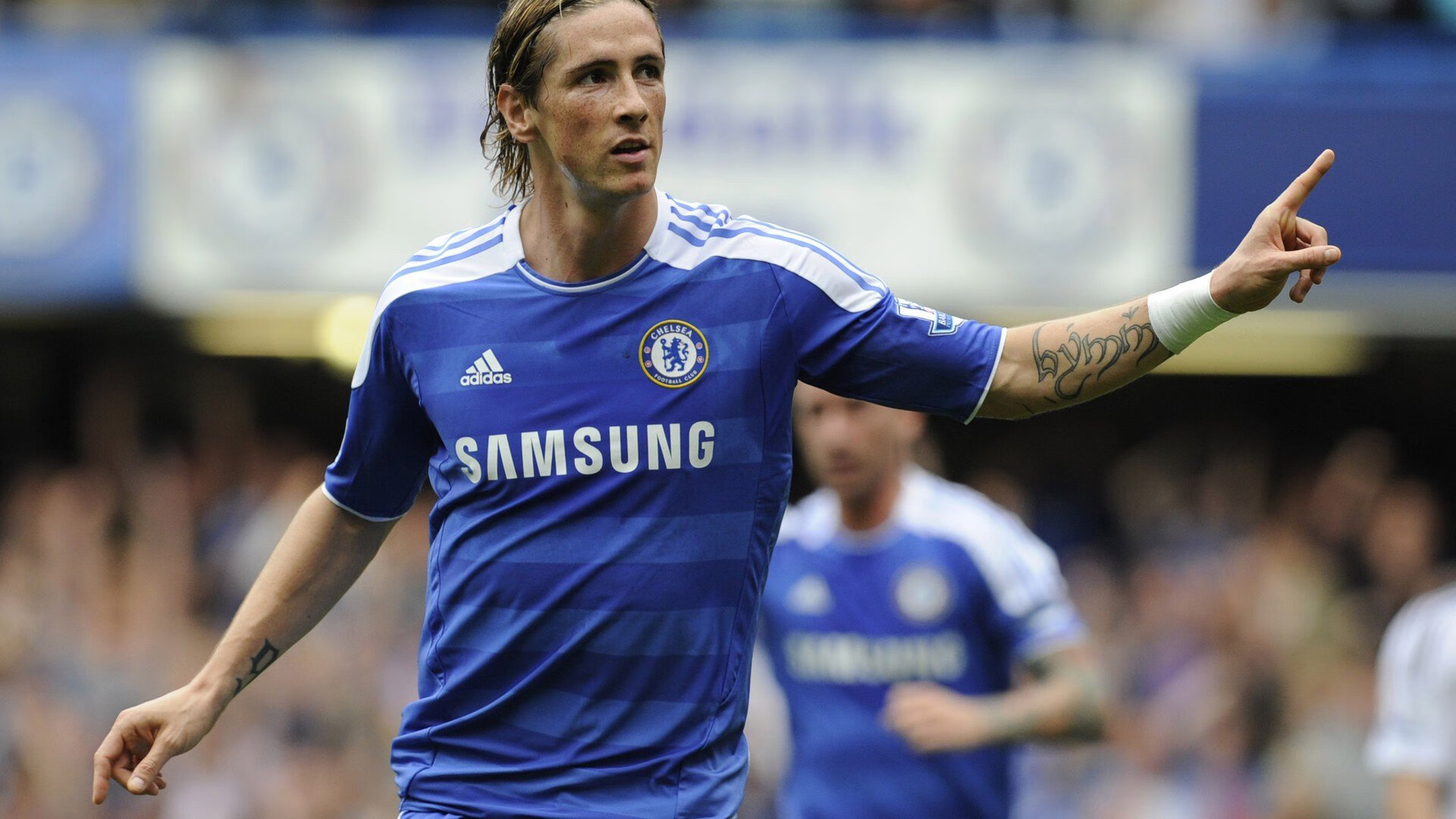 庞蒂100米蝶泳决赛表现抢眼，100蝶泳冠军