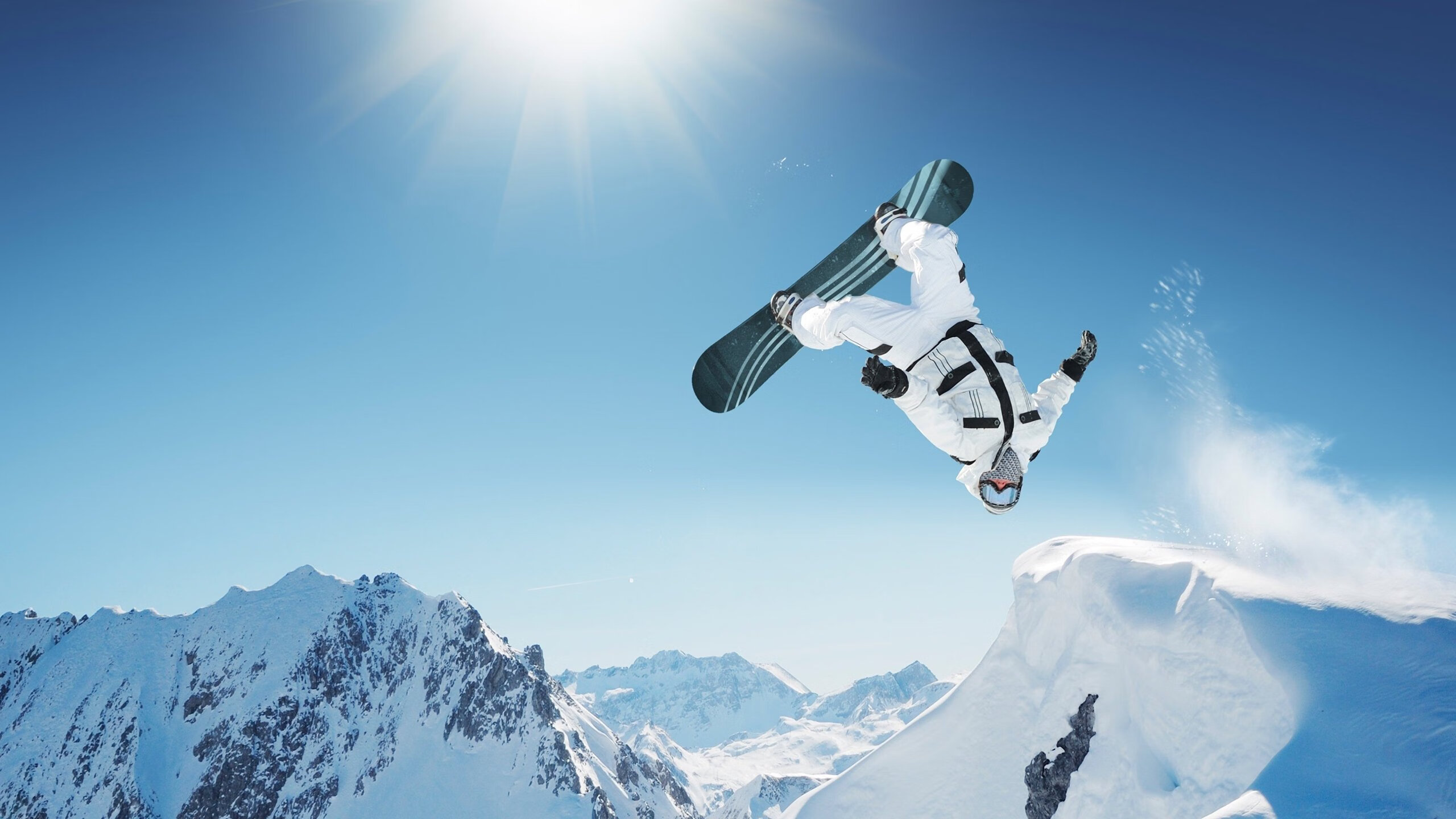 比赛中出现战术新尝试形成边中结合提升攻击威胁程度